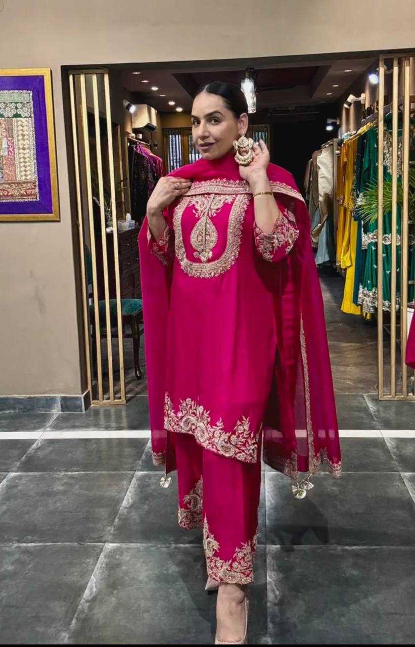 Chinon Silk Suit (Rani) UNV-ST-004