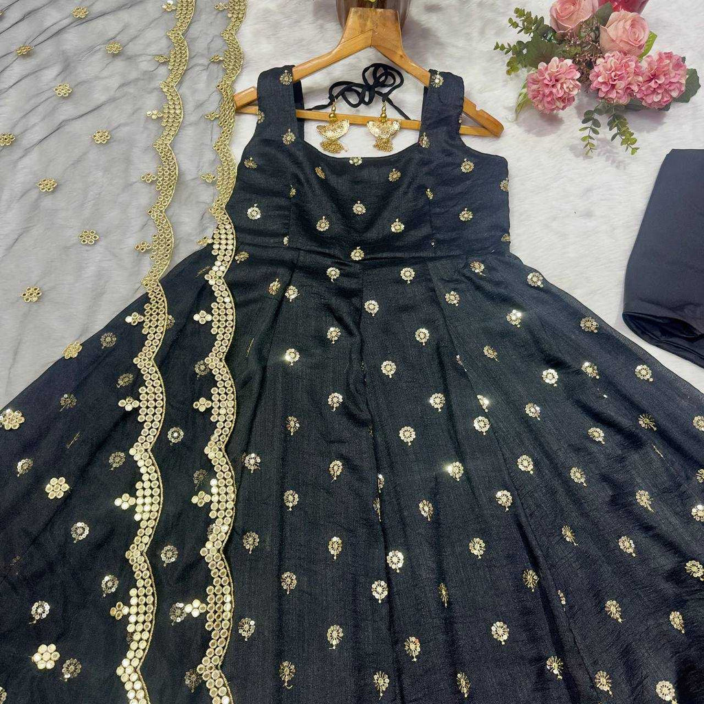 Silk Embroidered Anarkali Sleeveless Suit UNV-ST-025