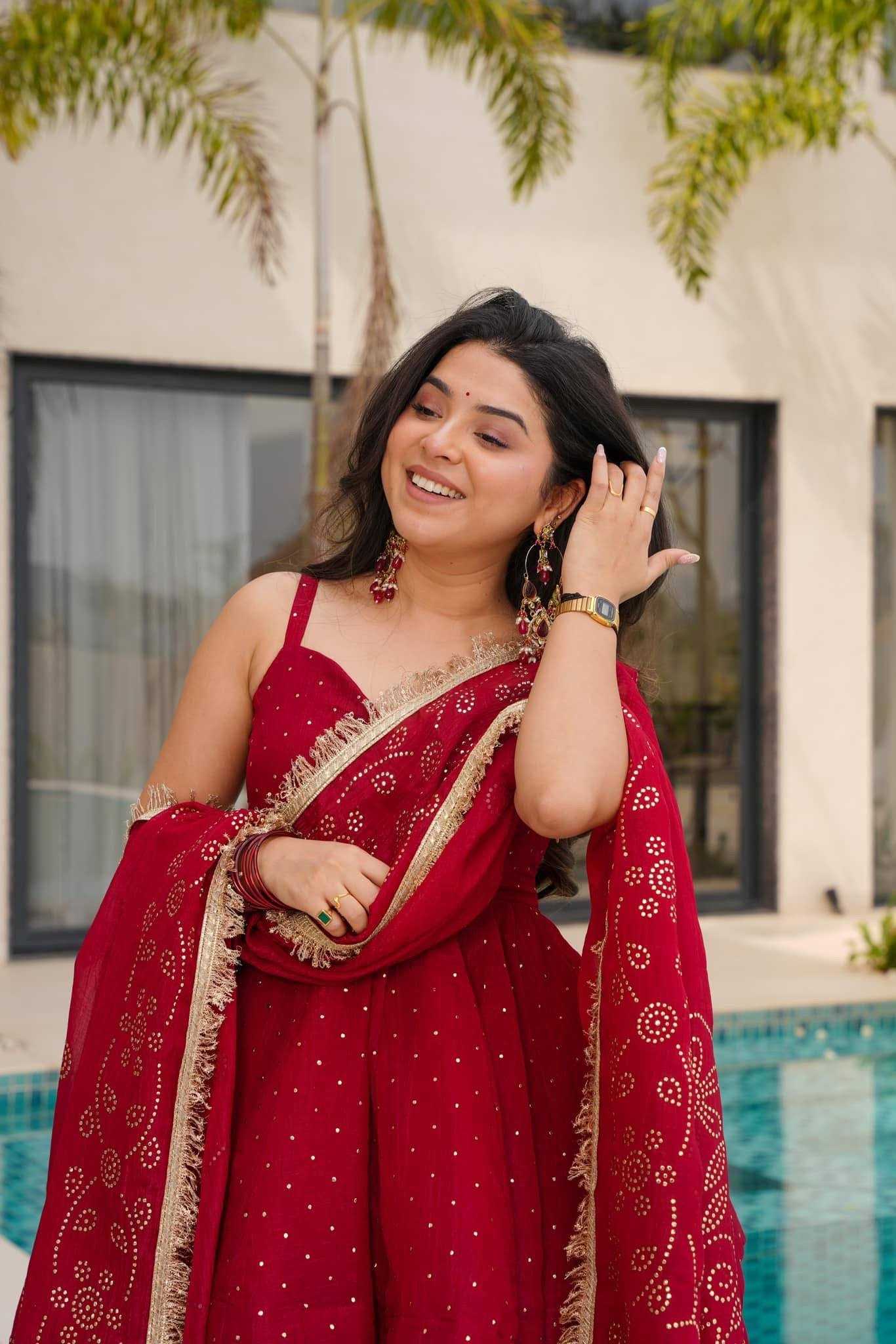 Tabby Organza Silk Sharara Salwar Suit (Red) UNV-ST-037
