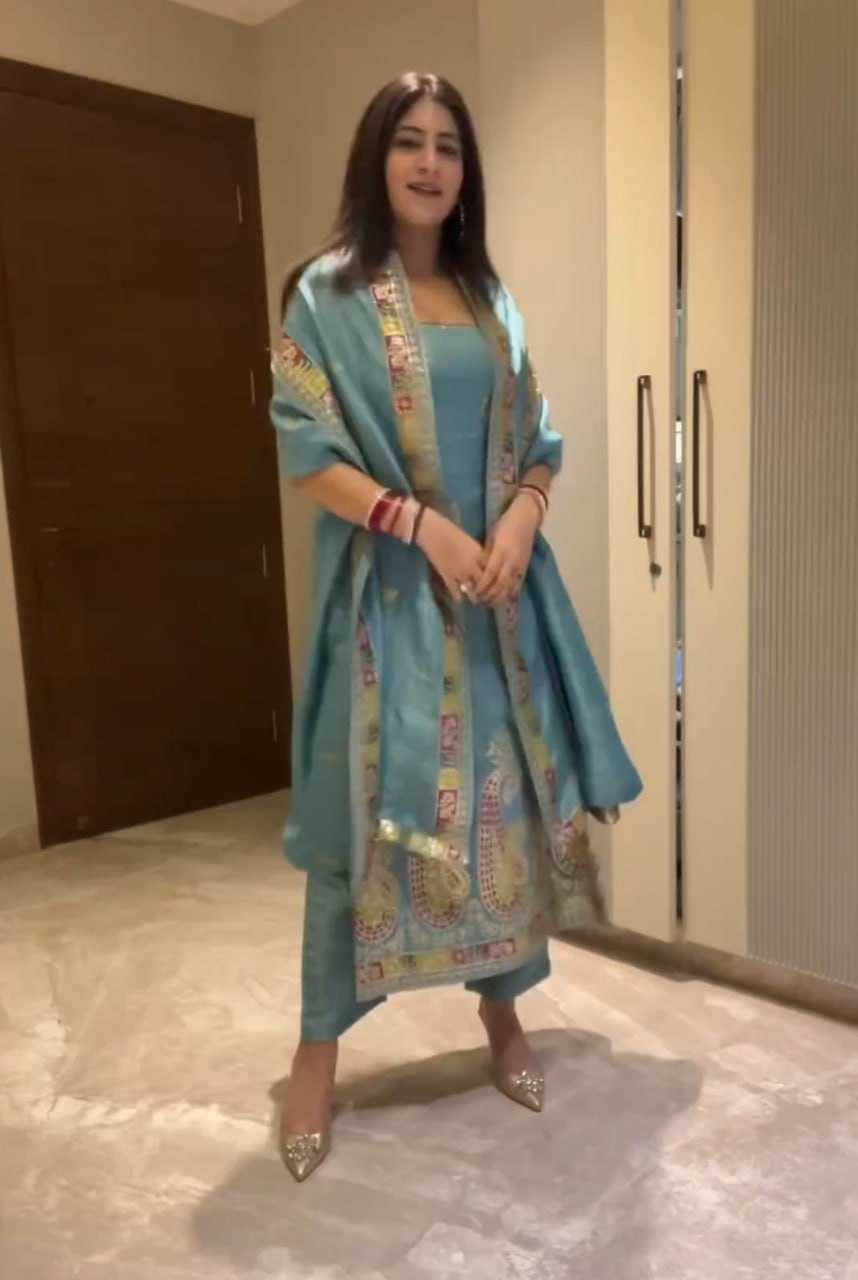 Chinon Designer Embroidered Suit UNV-ST-042