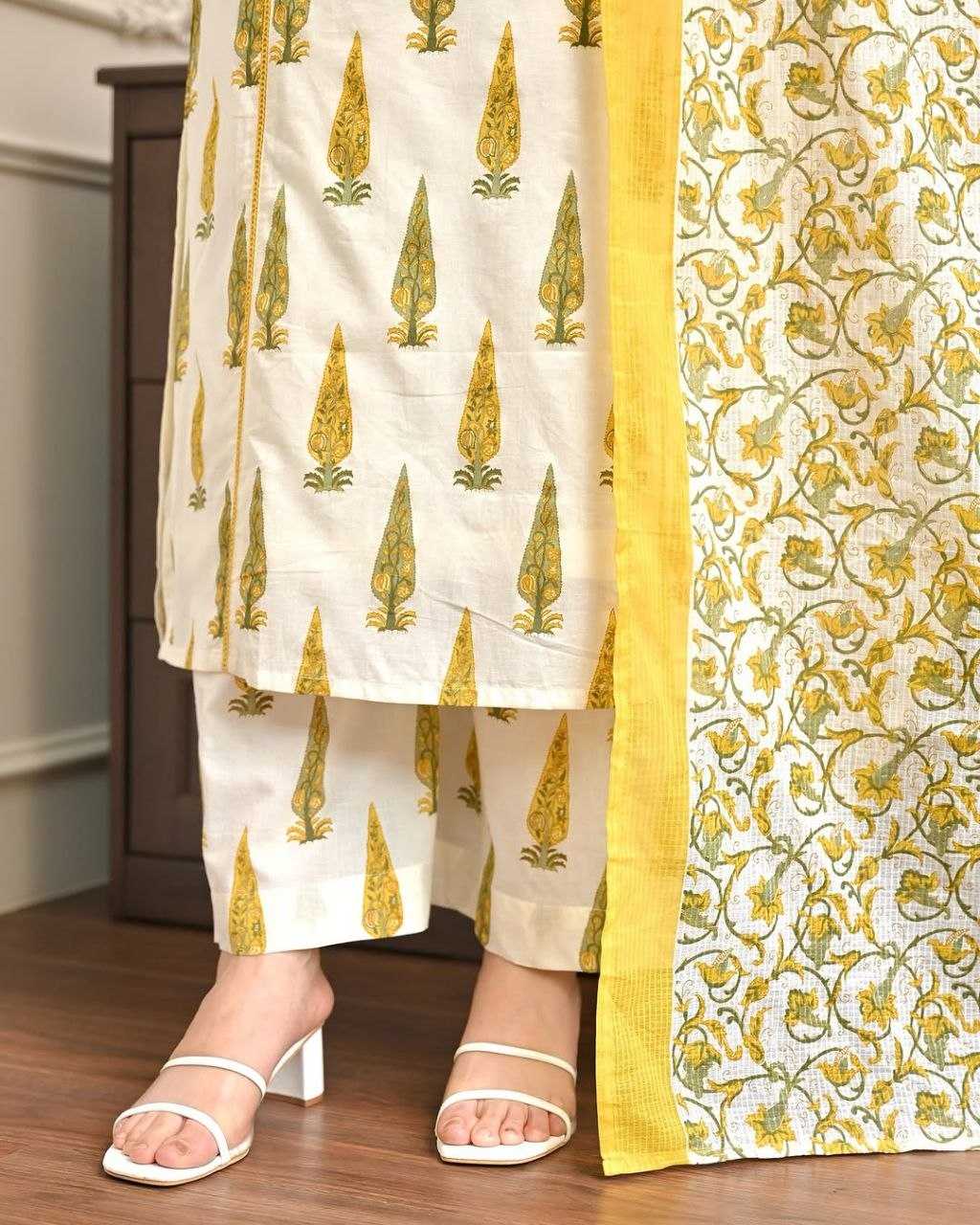 Cotton Printed Suit (Yellow) UNV-ST-021