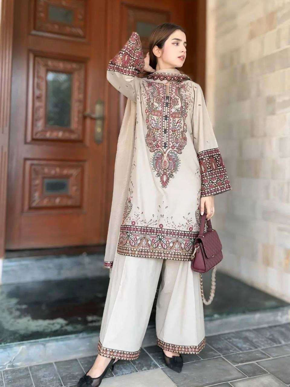 Heavy Roman Embroidered  Silk Suit UNV-ST-043