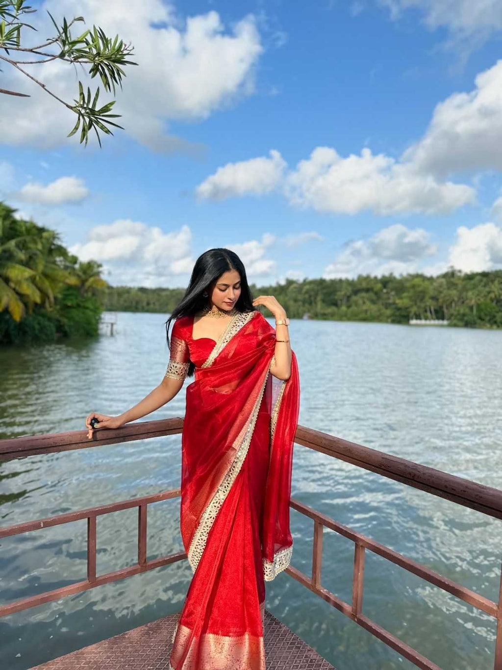 Aaira Tissue Silk Saree (Red) UNV-SR-020