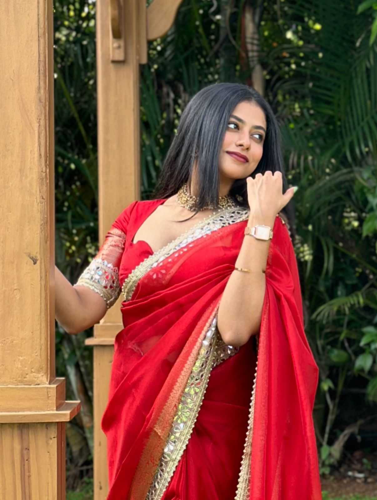 Aaira Tissue Silk Saree (Red) UNV-SR-020