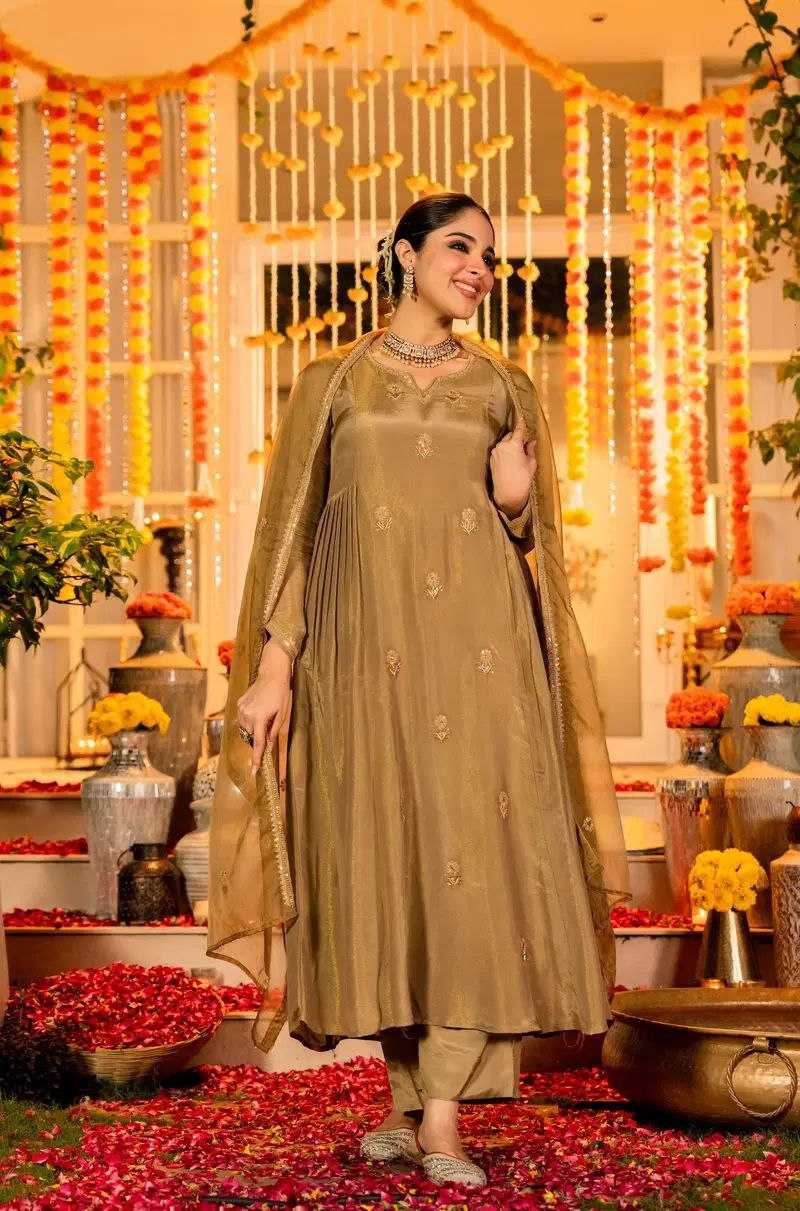 Simar Silk Embroidered Suit UNV-ST-020
