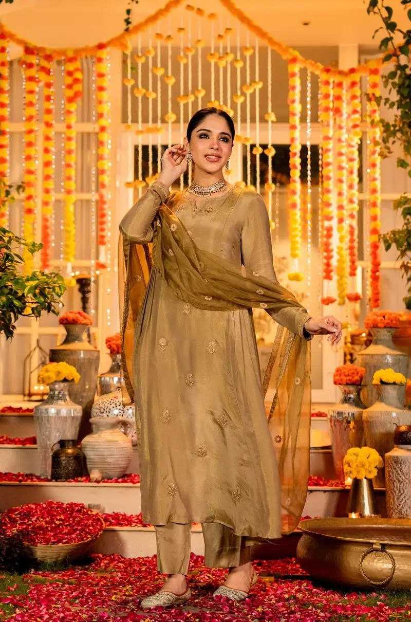 Simar Silk Embroidered Suit UNV-ST-020