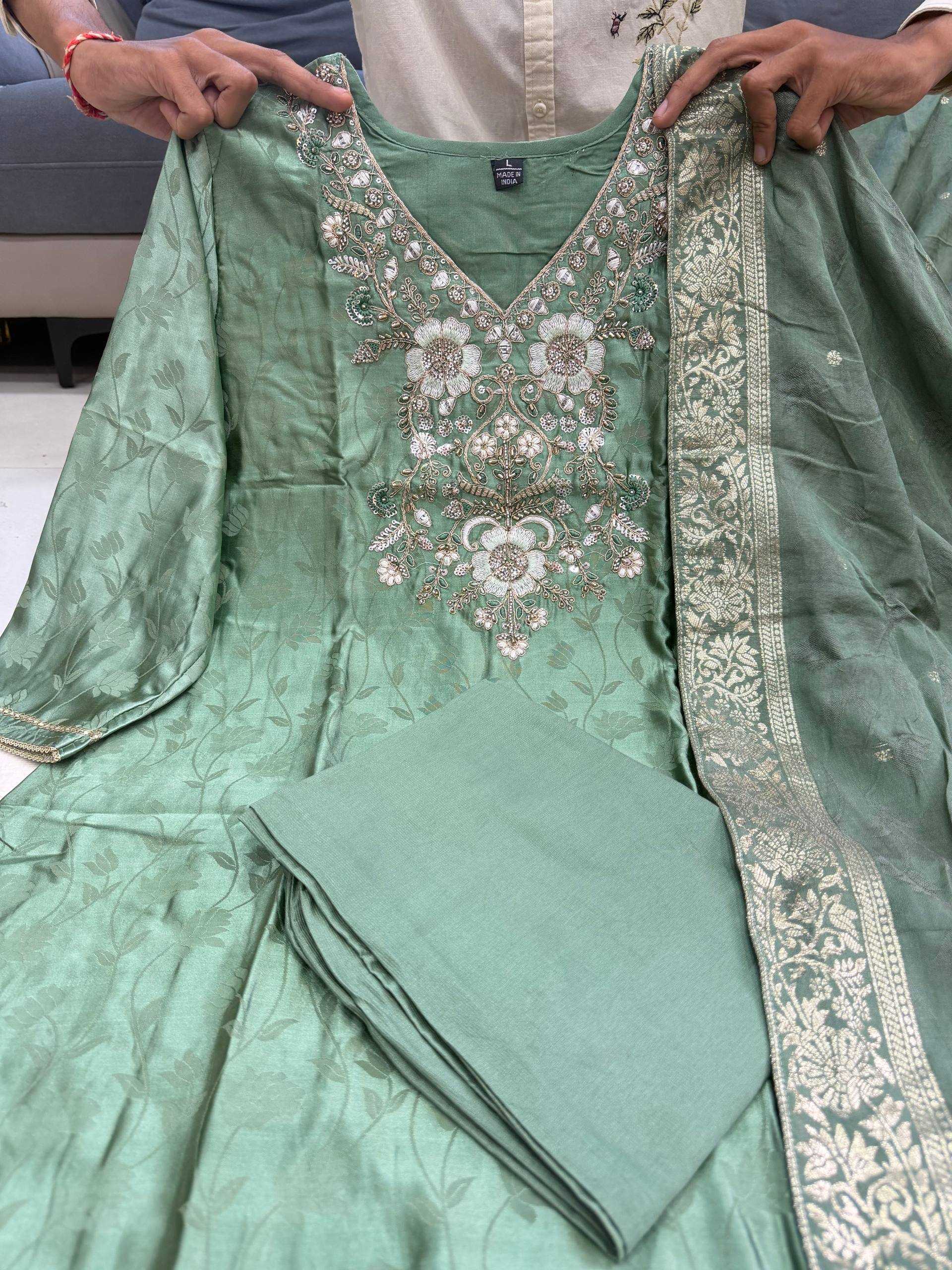 Tissue Goumati Handwork suit UNV-ST-006