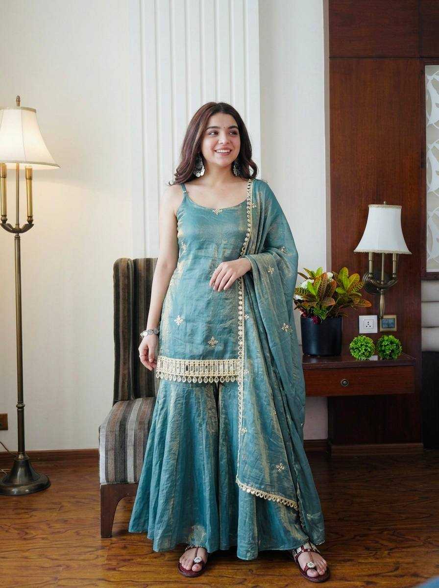 Fendy Embroidered Sleeveless Suit UNV-ST-031