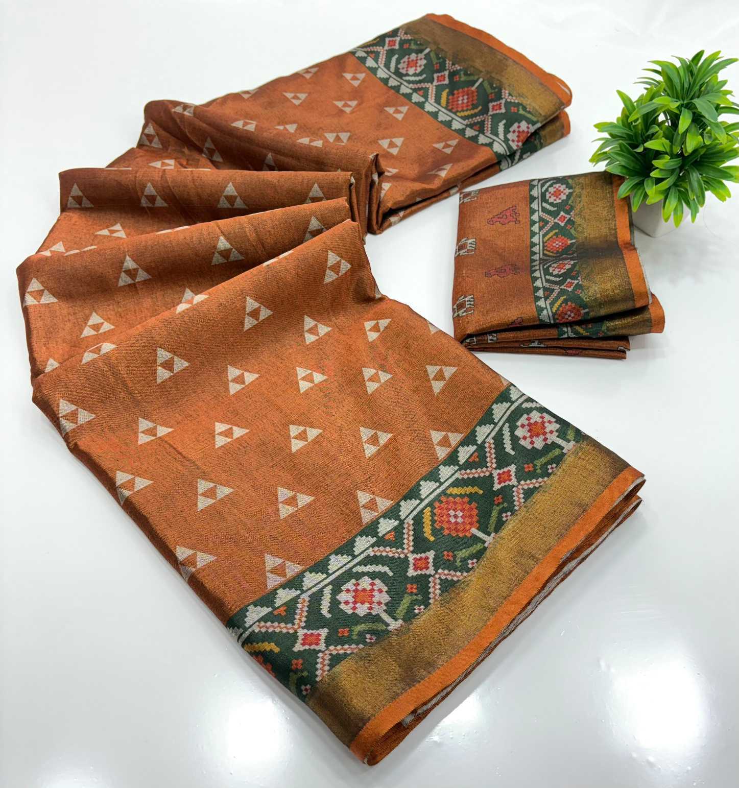 Printed Mulmul Cotton Saree (Rust) UNV-SR-007