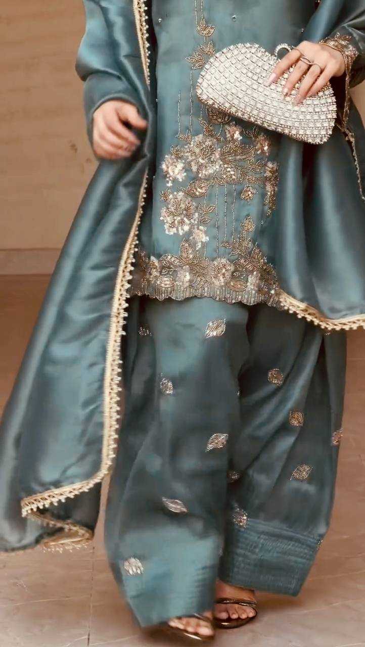 Party Wear Embroidered Designer suit UNV-ST-002