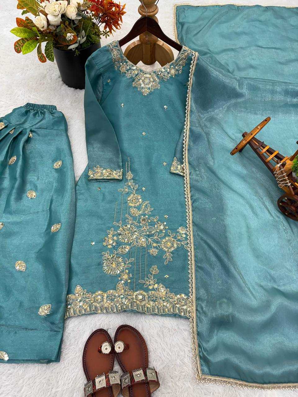 Party Wear Embroidered Designer suit UNV-ST-002